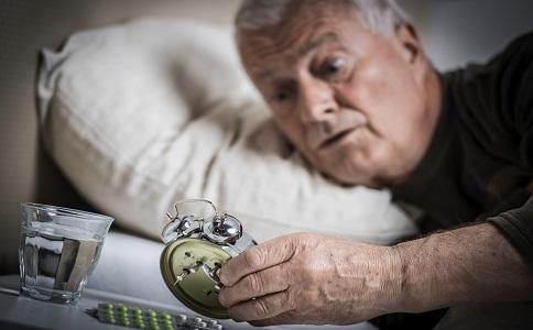 老年高血压如何自我调节呢