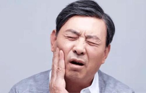 老人出现牙疼要防止心肌梗塞的发生
