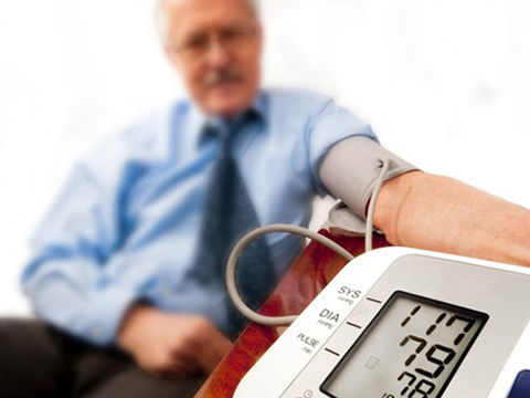 高血压老人用药注意事项