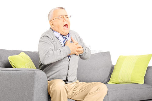 如何治疗老年人限制型心脏病呢?