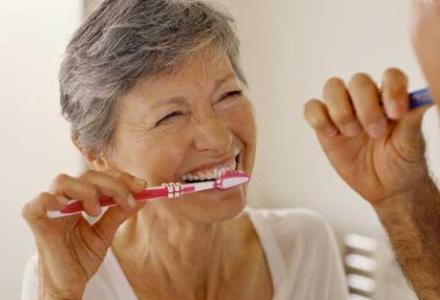 老人刷牙最好用儿童牙刷