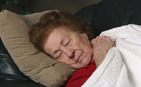 哪些疾病是导致老人嗜睡的原因