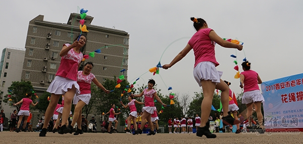 花绳舞起来 比赛展风采——西安市老年体育重点项目花