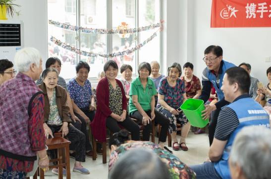 张家港市冶金园（锦丰镇）联兴村：党建+养老服务，绘出养老“三圈”