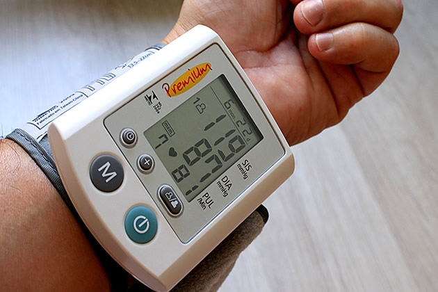 电子血压计准不准的原因有哪些 电子血压计准不准怎么办