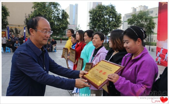 喜迎十九大 健康未央行——记西安市未央区老年体育健身交流展示比赛活动【组图】