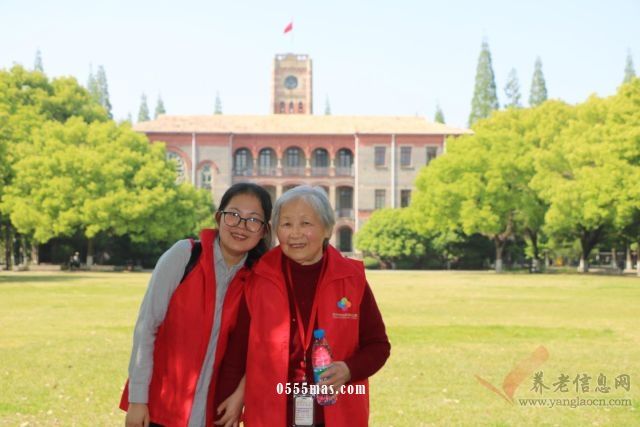 怡养长者游览苏州大学博物馆——苏州市怡养老年公寓