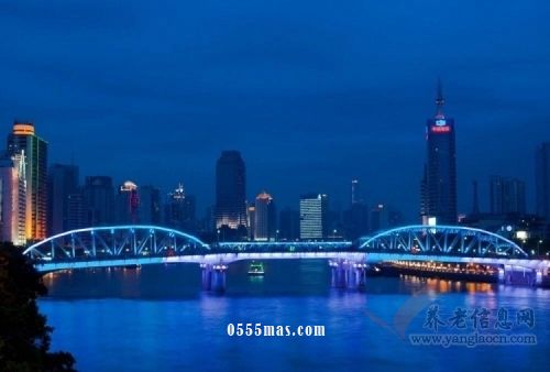 海珠桥下、江畔边“新鲜出炉”的网红颐养天地